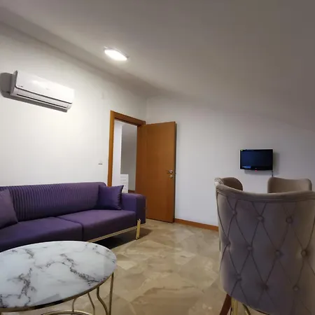 Homes Artemis Apartman